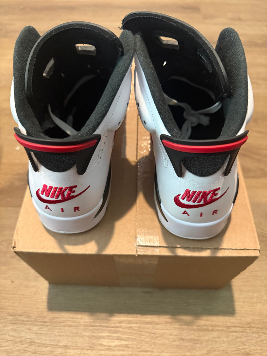 Jordan 6 Retro Carmine (Pre-Owned/No Box)
