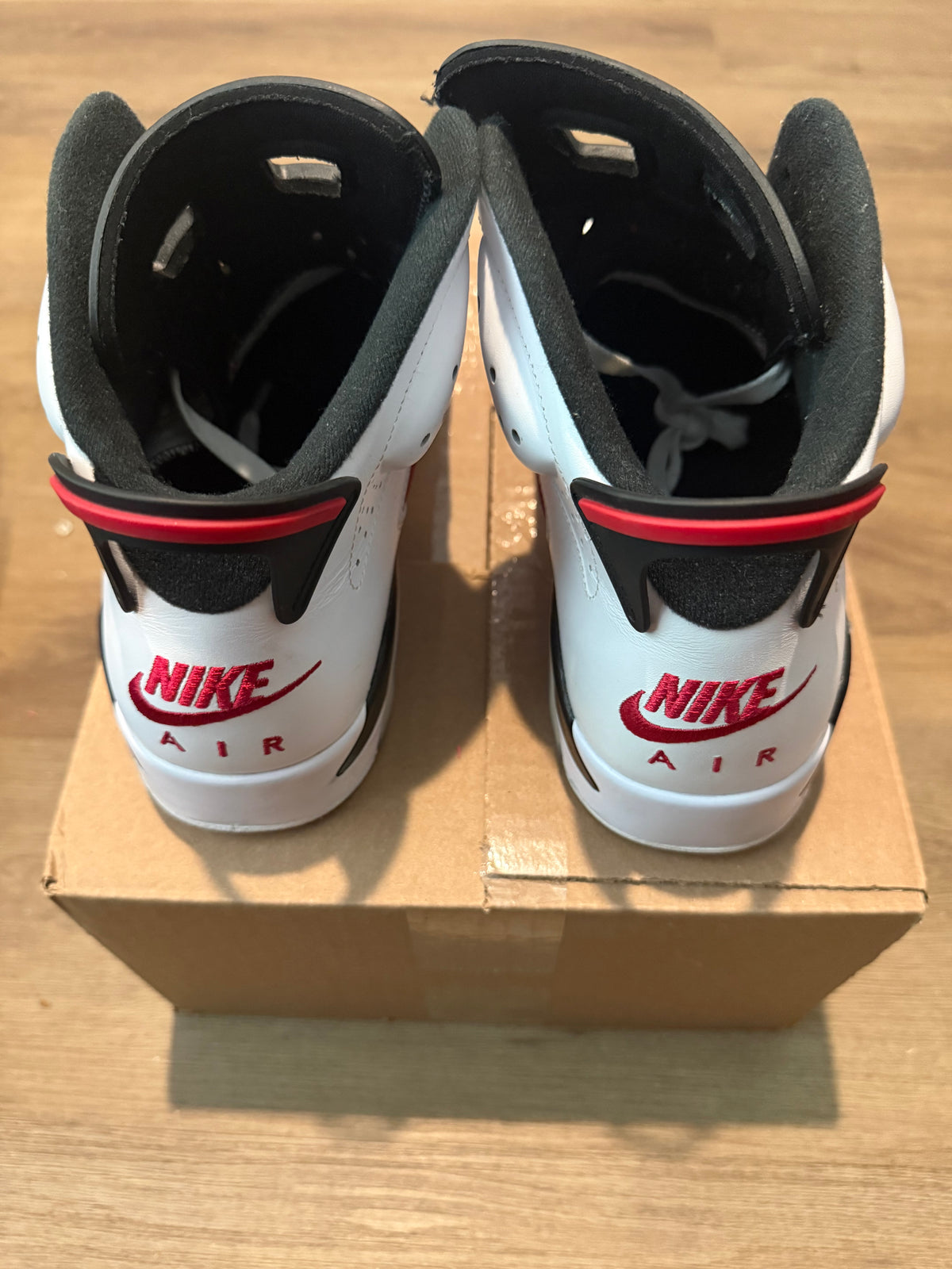 Jordan 6 Retro Carmine (Pre-Owned/No Box)