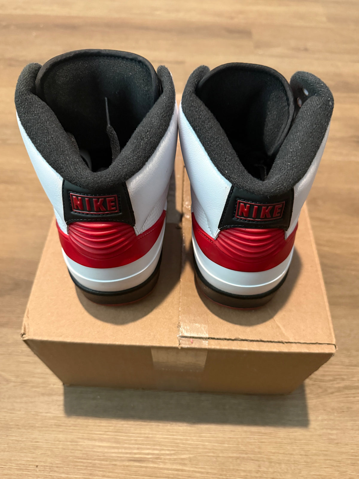 Jordan 2 Retro Chicago (Pre_Owned/No Box)