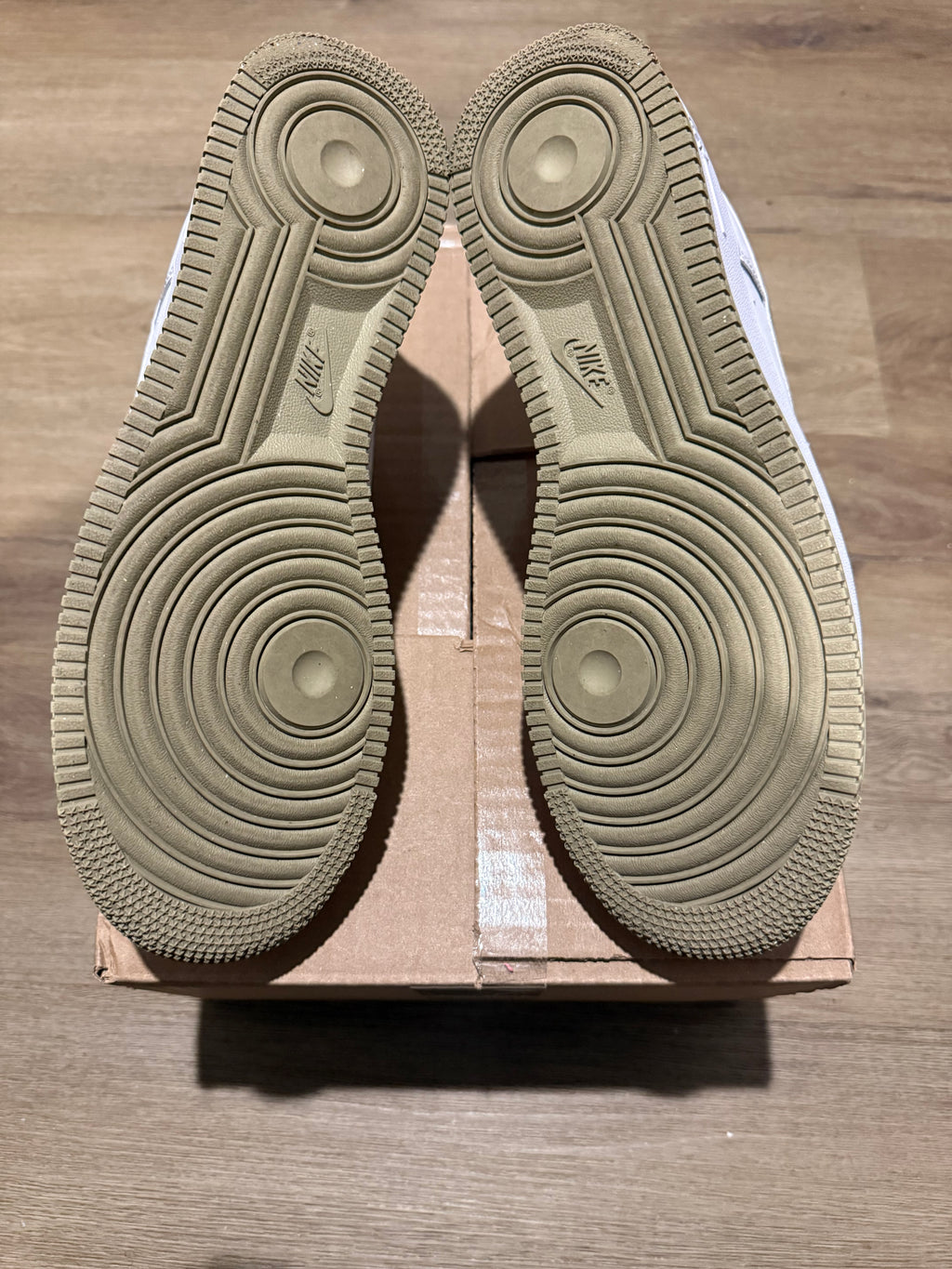 Nike Air Force 1 Neutral Olive (Pre-Owned/No Box)
