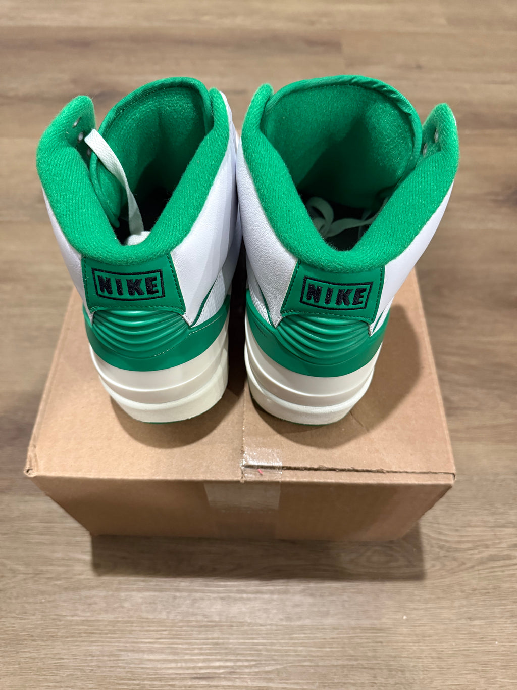 Jordan 2 Retro Lucky Green (Pre-Owned/No Box)