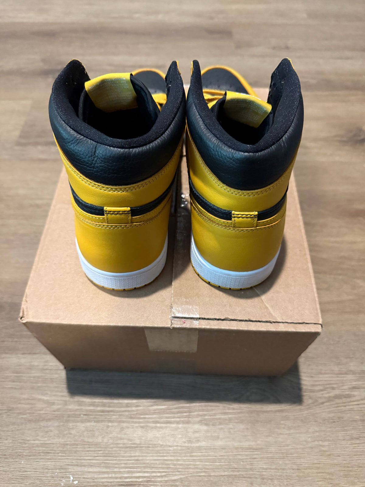 Jordan 1 Retro Pollen (Pre-Owned/No Box)