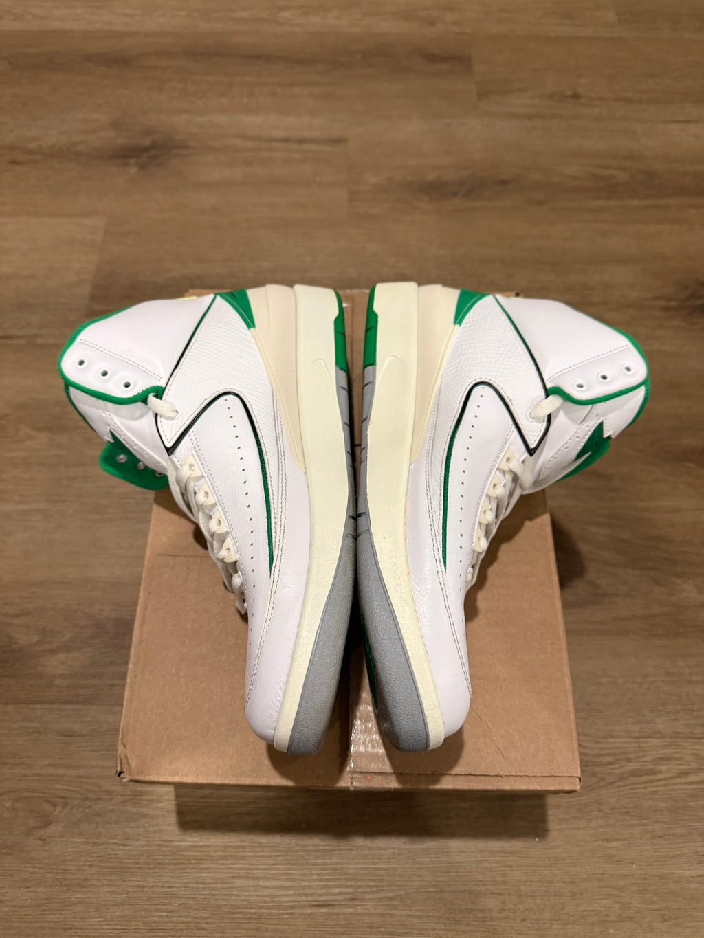 Jordan 2 Retro Lucky Green (Pre-Owned/No Box)