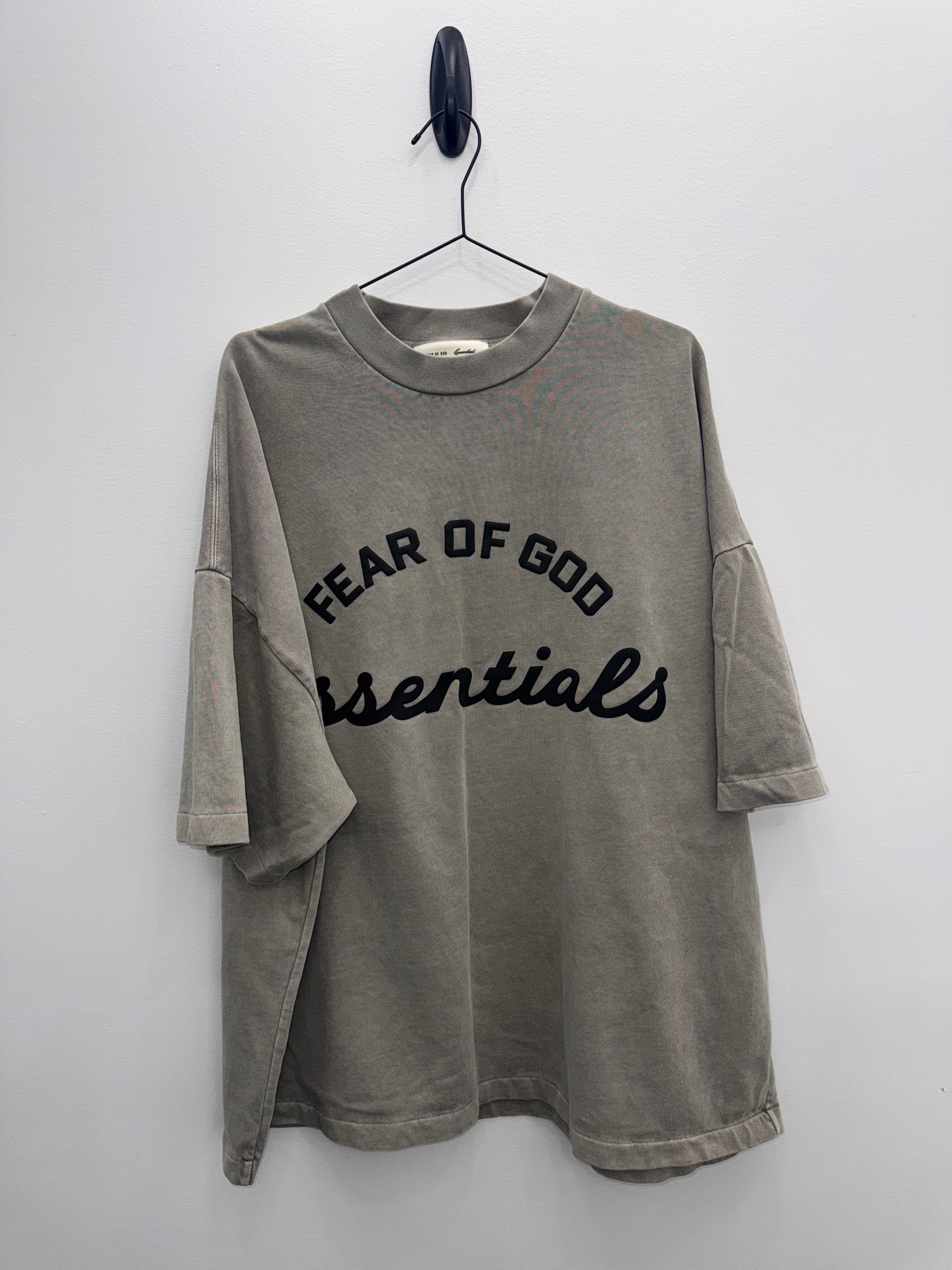 Essentials T-Shirt STEALS